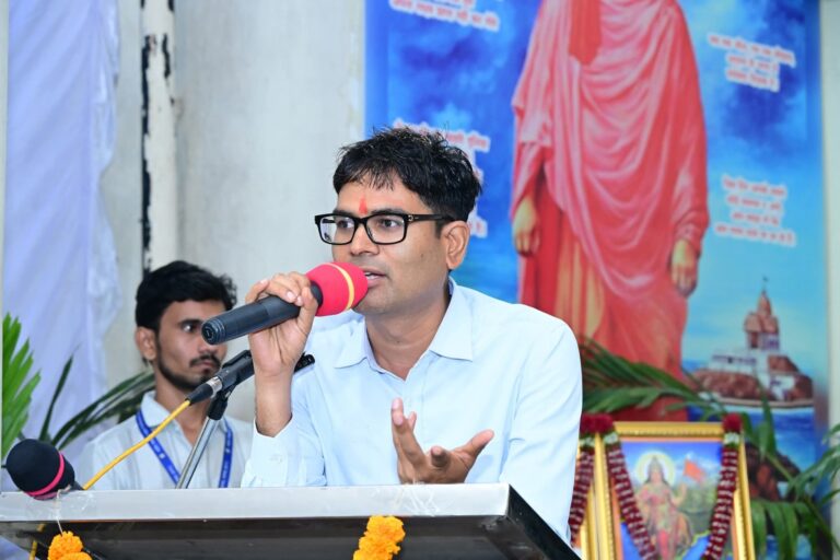आज शाम VC के जरिए सारंगढ़ शक्ति रायगढ़ जिले के महानदी के तटवर्ती क्षेत्रों में बाढ़ आपदा नियंत्रण की तैयारियों की समीक्षा बैठक लेंगे वित्त मंत्री विधायक रायगढ़ ओपी चौधरी संबंधित क्षेत्र के जिलधिशो को आवश्यक जानकारियों के साथ बैठक में मौजूद रहने के निर्देश